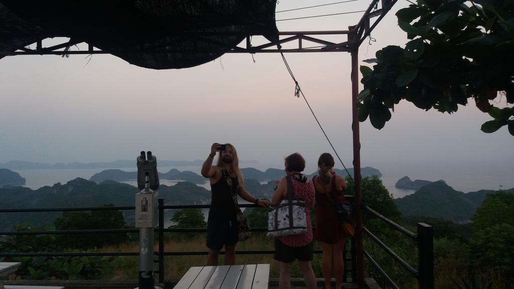 Nam Phuong Hotel Dong Khe Sau Exterior foto